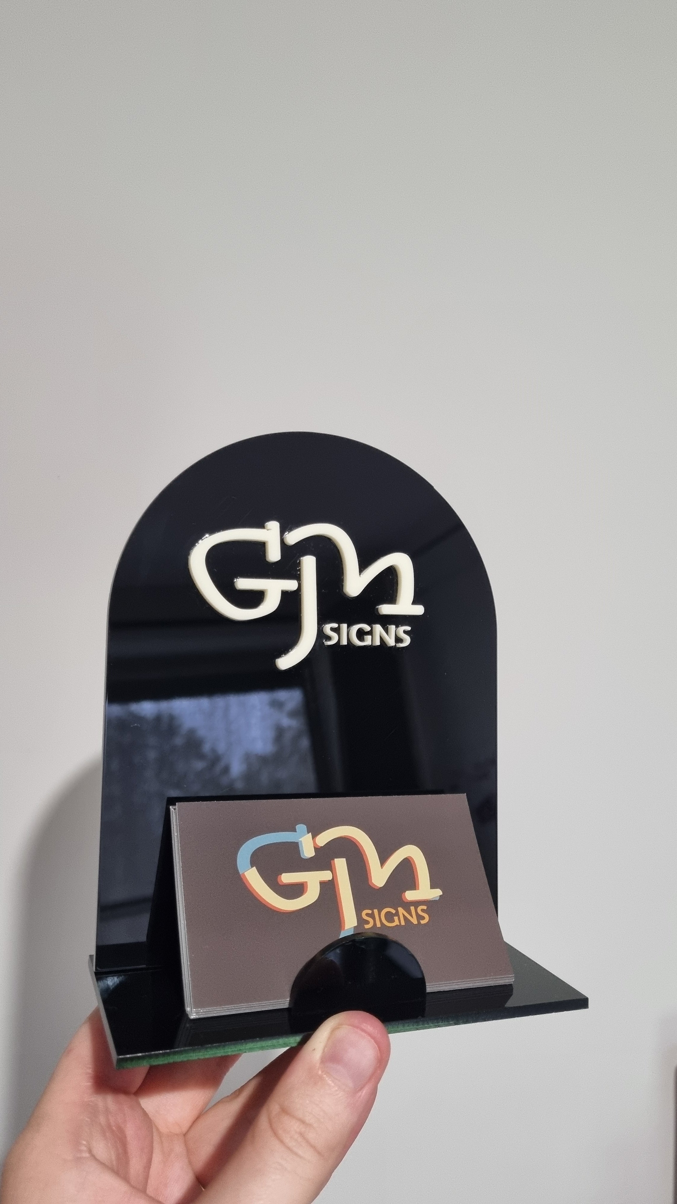 Basic Arch Card Holder